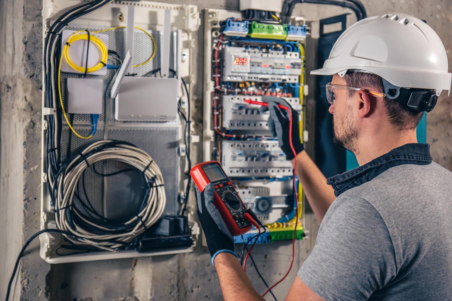 Ekspertai elektrikai atgaivina jūsų idėjas  ESO 